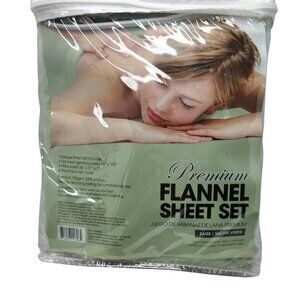 New TNG Worldwide Sage Green Premier Flannel Massage Sheet Set